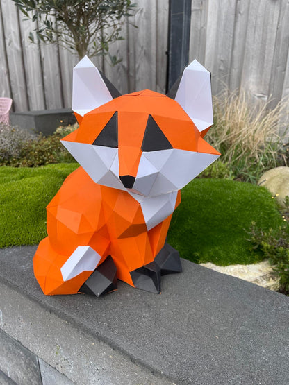 Sitting fox